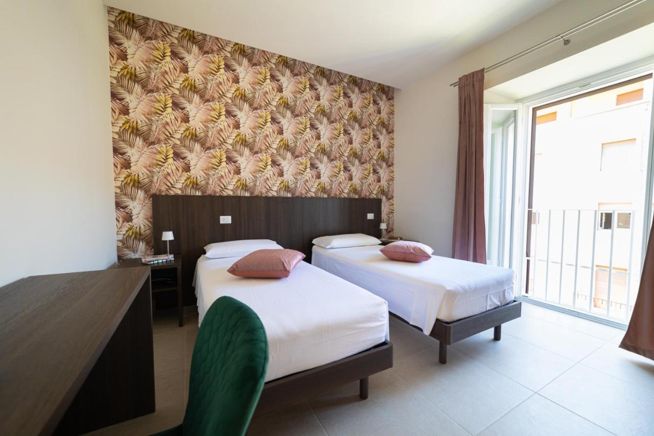 Numisia Guest House Terracina Ngoại thất bức ảnh