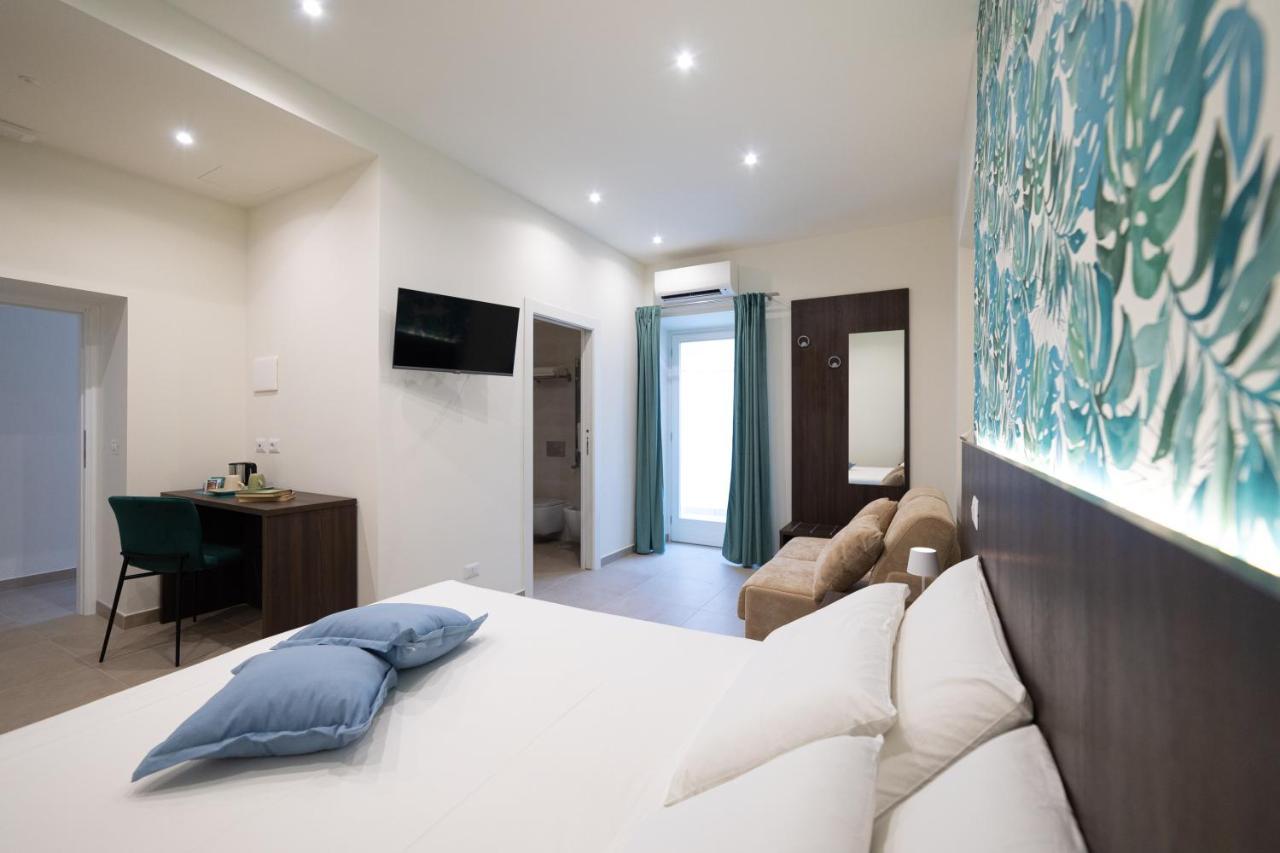 Numisia Guest House Terracina Ngoại thất bức ảnh